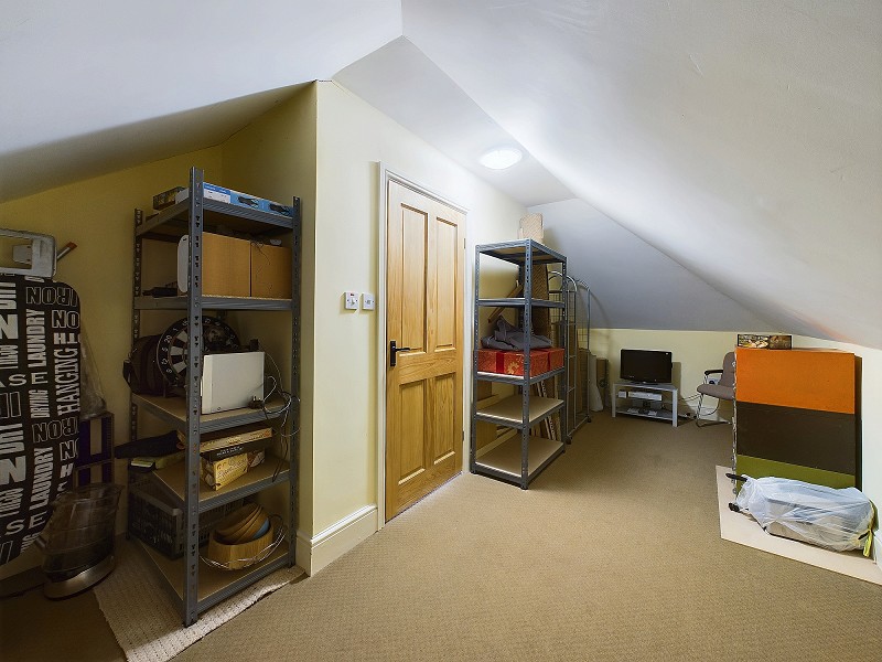 Dressing Area/Home Office