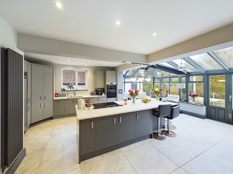 Kitchen/Breakfast Area