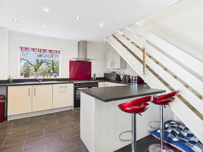 Kitchen and breakfast room