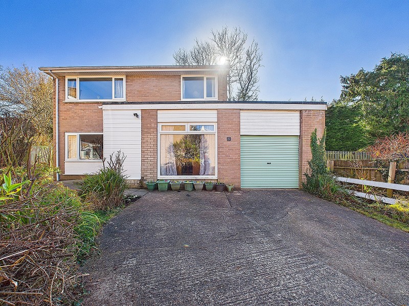 Similar Property: Detached in Cardiff