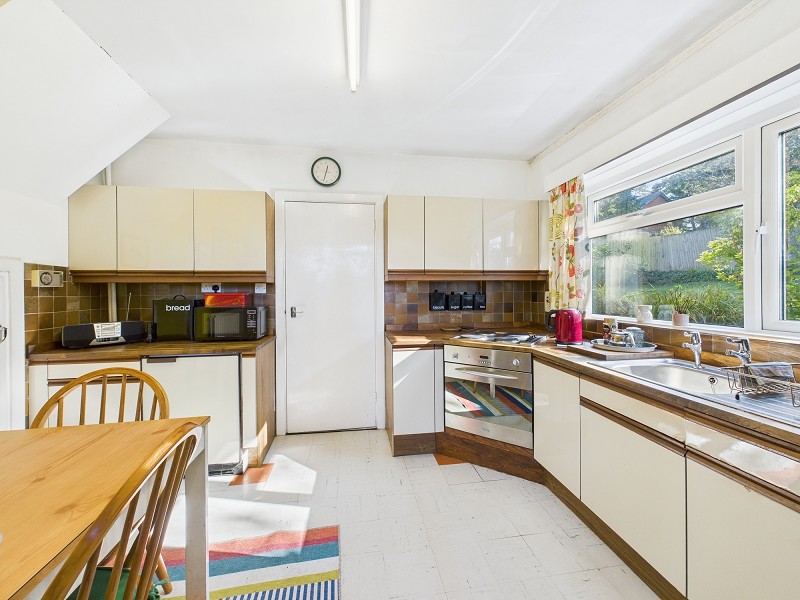 Kitchen and breakfast room