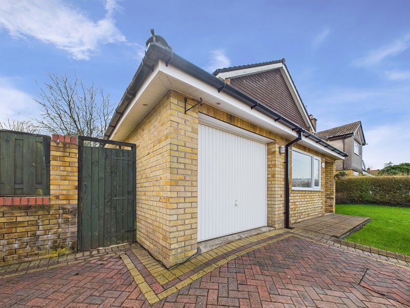 Garage/Utility Room