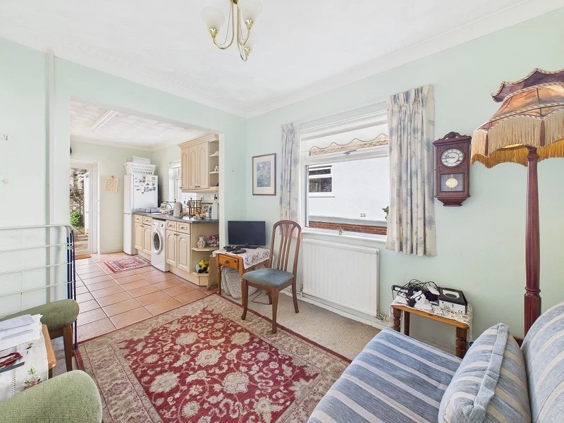 Sitting/Dining Room