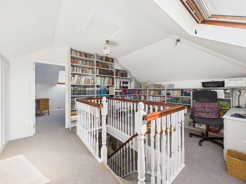 Dressing Area/Home Office