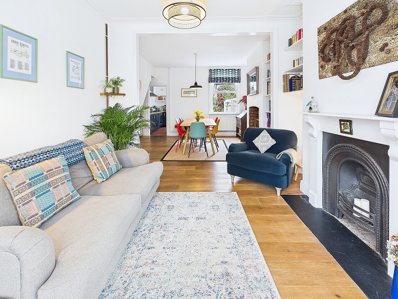 Lounge/Dining Room