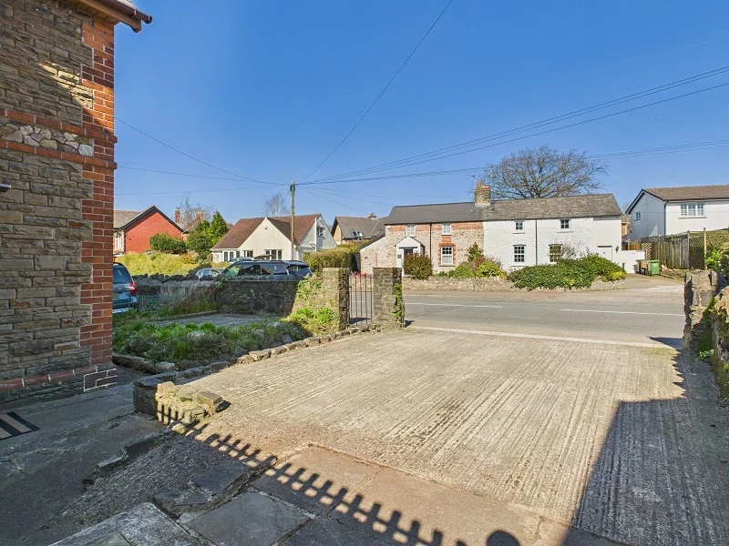 Driveway & Front Entrance