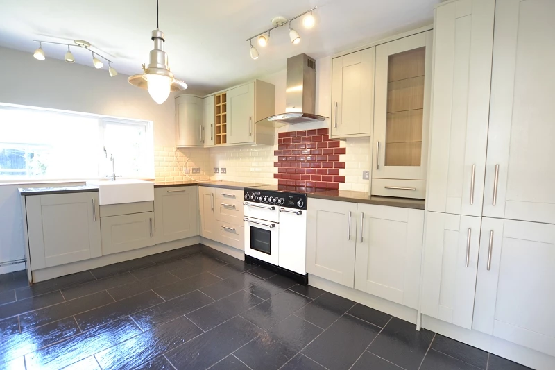 Kitchen / Breakfast Room