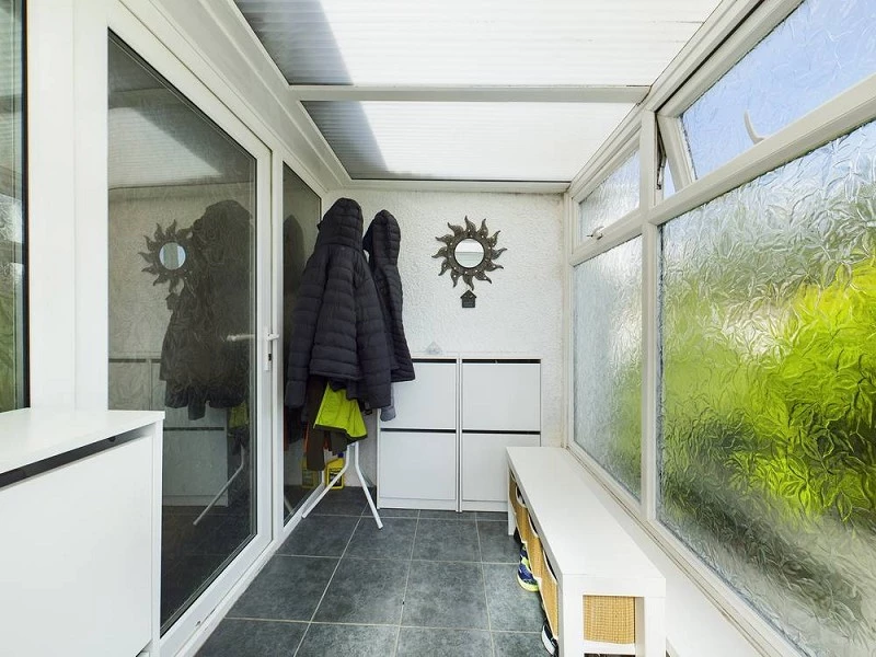 Driveway & Front Entrance