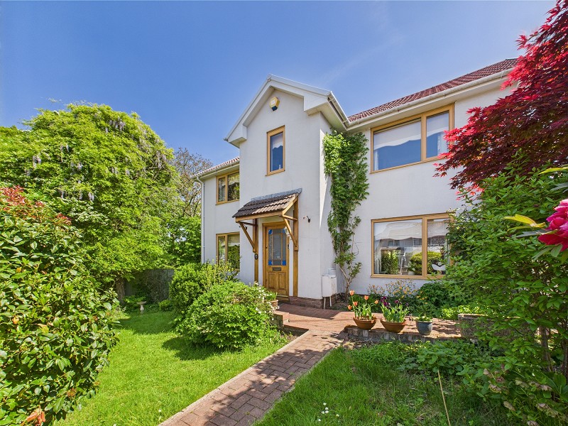 Front Garden & Entrance