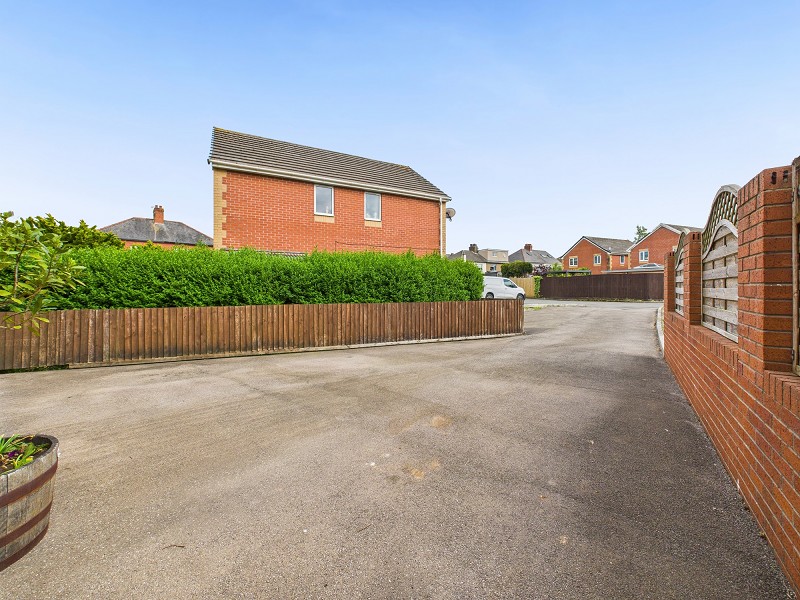 Driveway & Front Entrance
