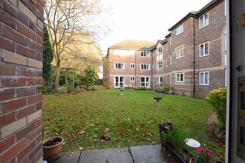 Rear Communal Garden