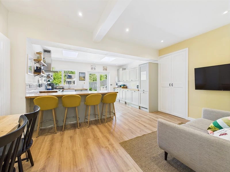 Kitchen/breakfast/family room