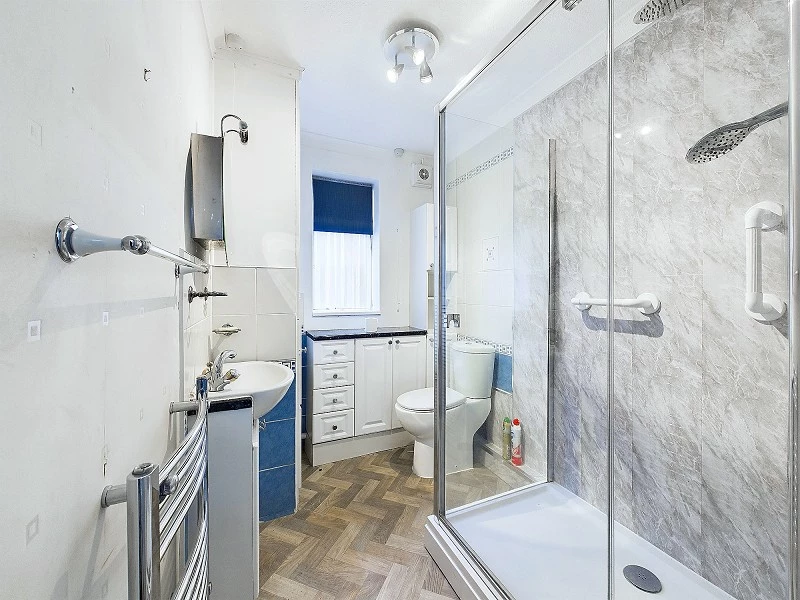 Shower Room/Wc