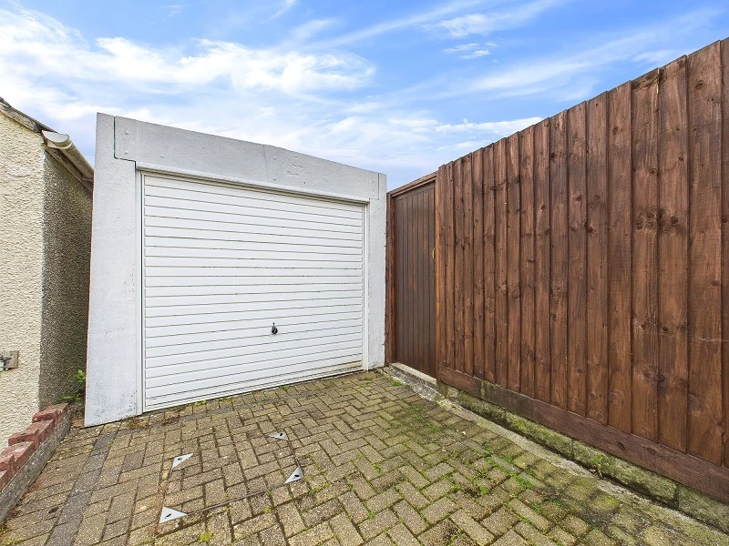 Detached Garage