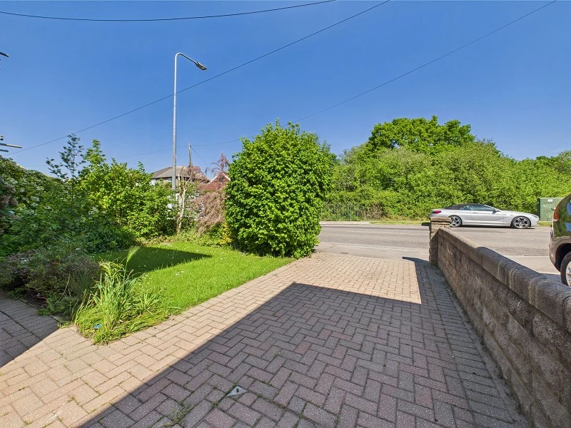 Driveway & Front Garden