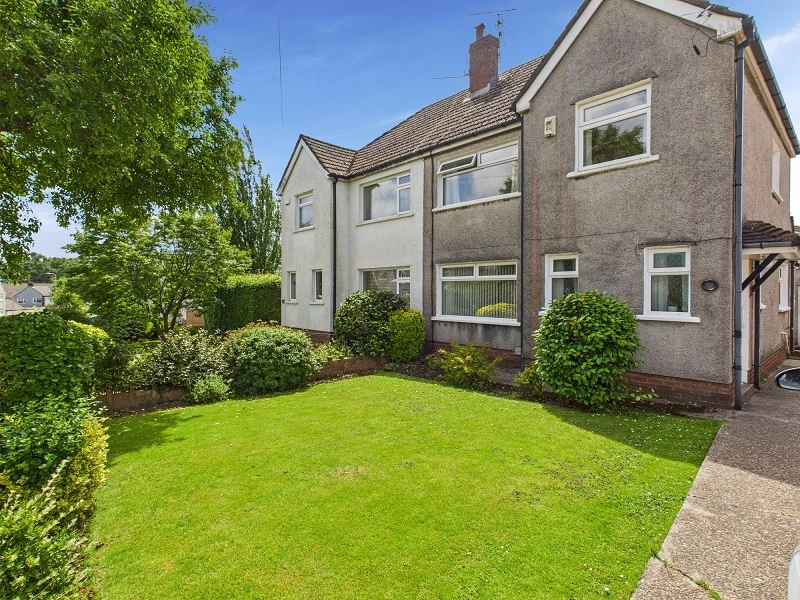 Front Garden & Entrance