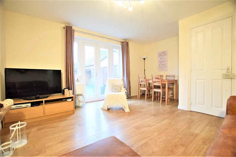 Lounge/Dining area
