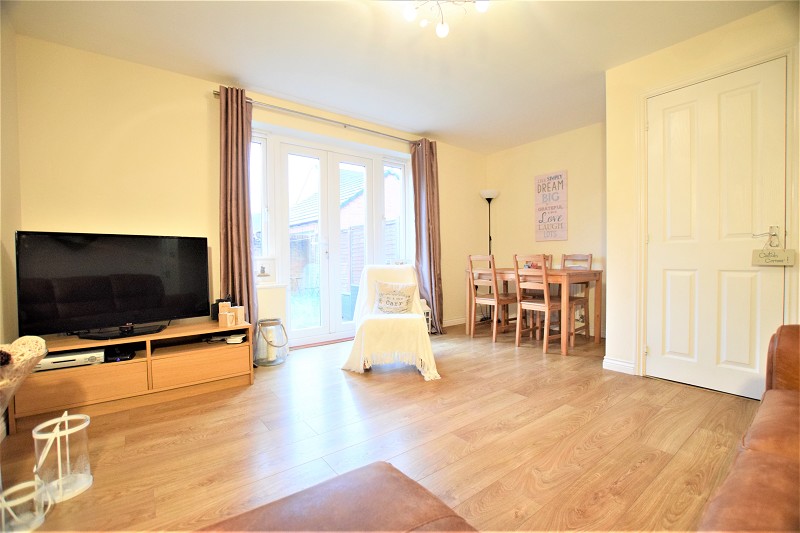 Lounge/Dining area