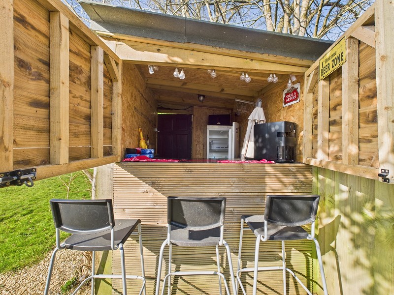 Outdoor Bar