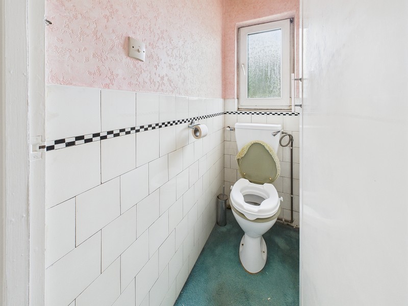 Separate WC