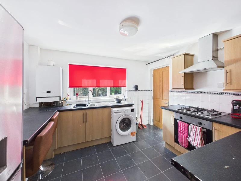 Kitchen and breakfast room