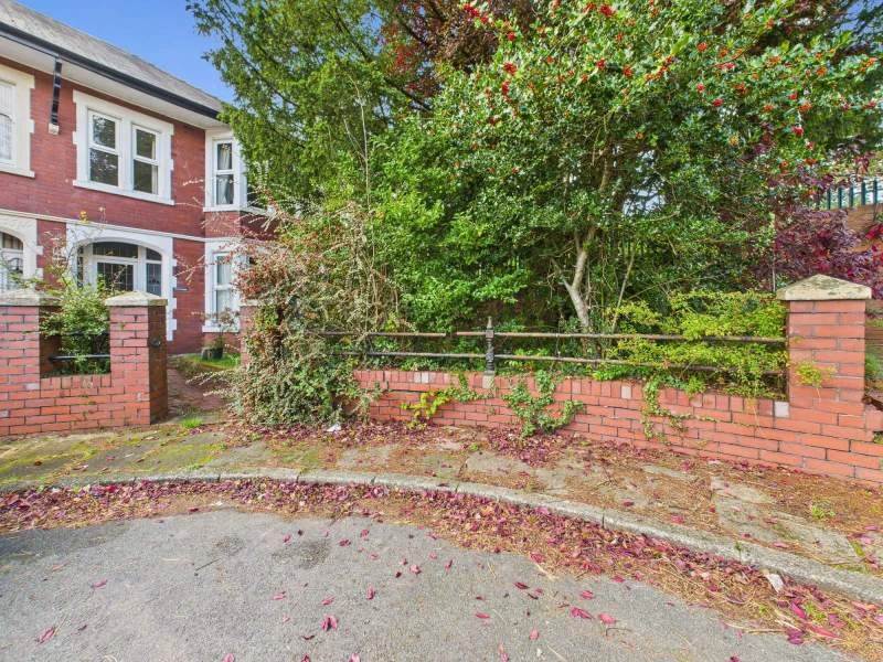 Entrance to property