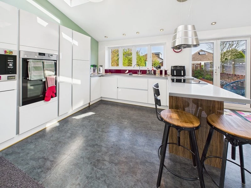 Kitchen and breakfast room