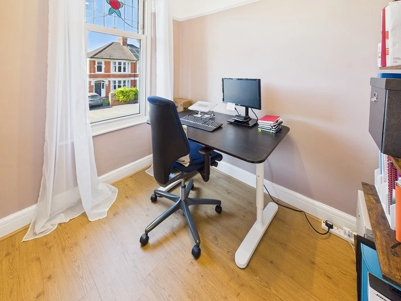 Bedroom 4/Home Office