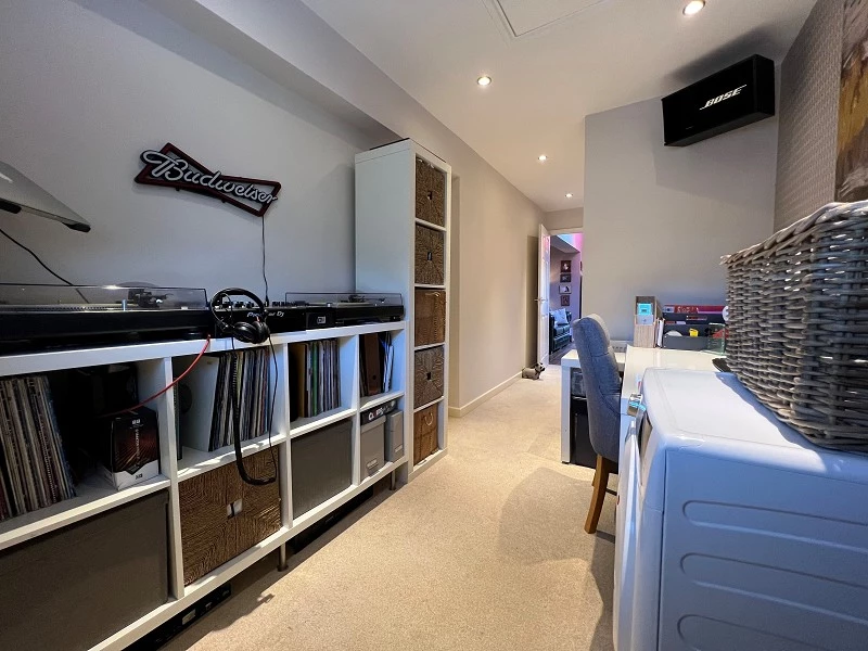 Home Office/Bedroom 4