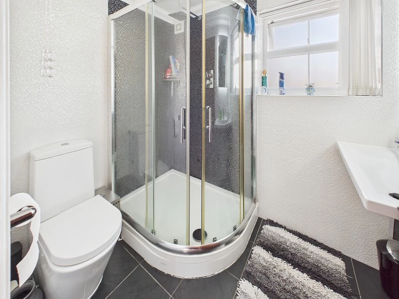 Ground floor shower room/wc