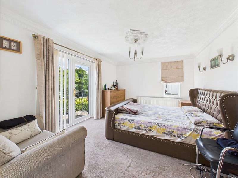 Master bedroom suite with dressing area and en-sui