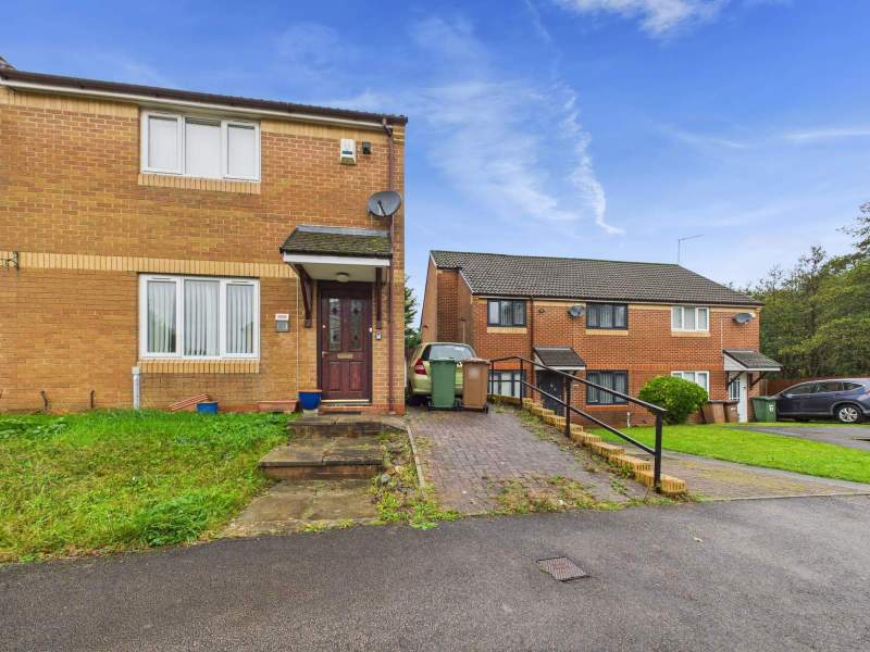 Driveway & Front Entrance