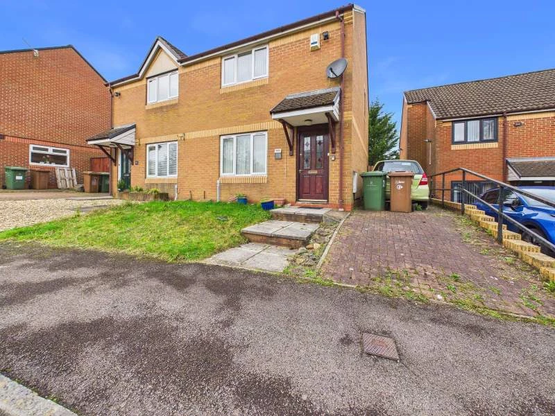 Driveway & Front Entrance