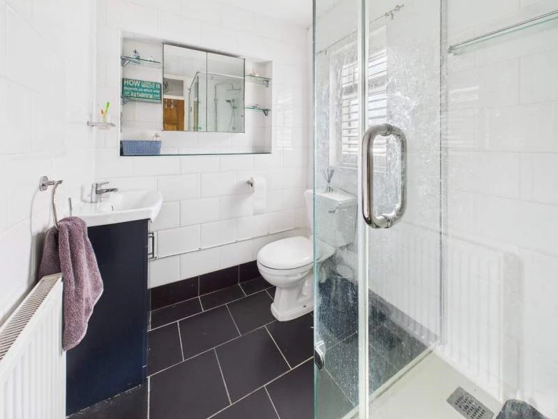 Shower Room/Wc