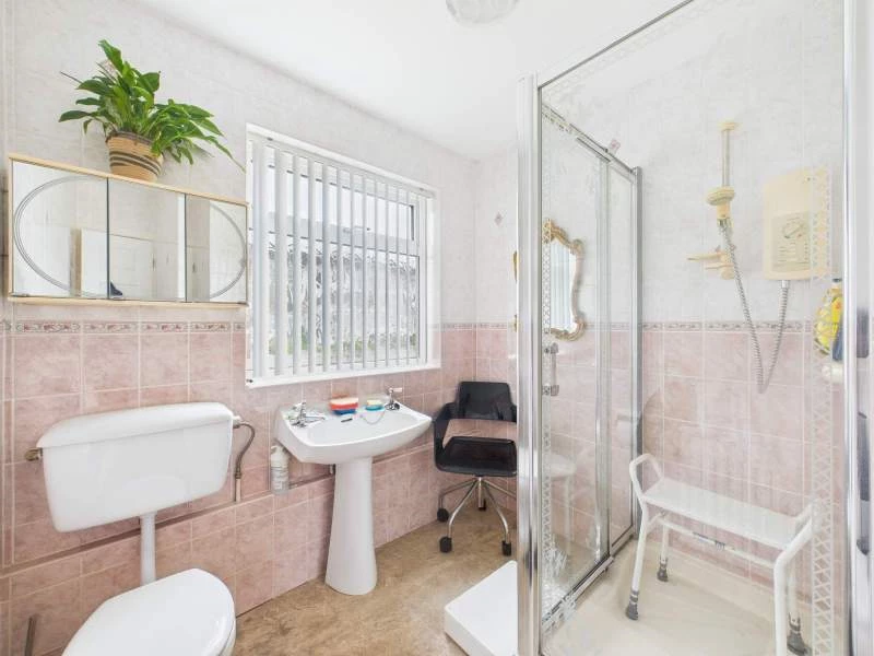 Shower Room/Wc