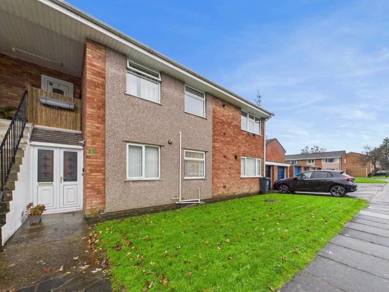 Front Garden & Entrance