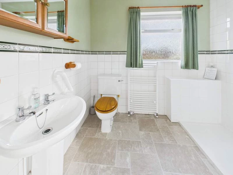 First Floor Family Shower Room/WC