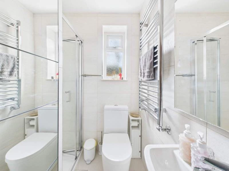 Ground floor shower room/wc