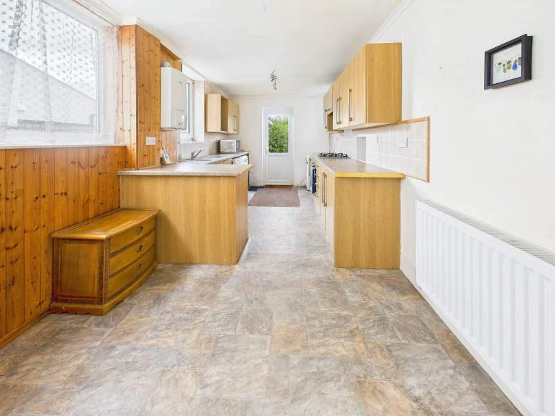 Kitchen/Breakfast Area