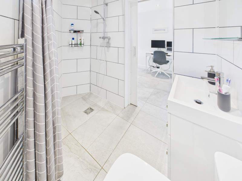 Shower Room/Wc