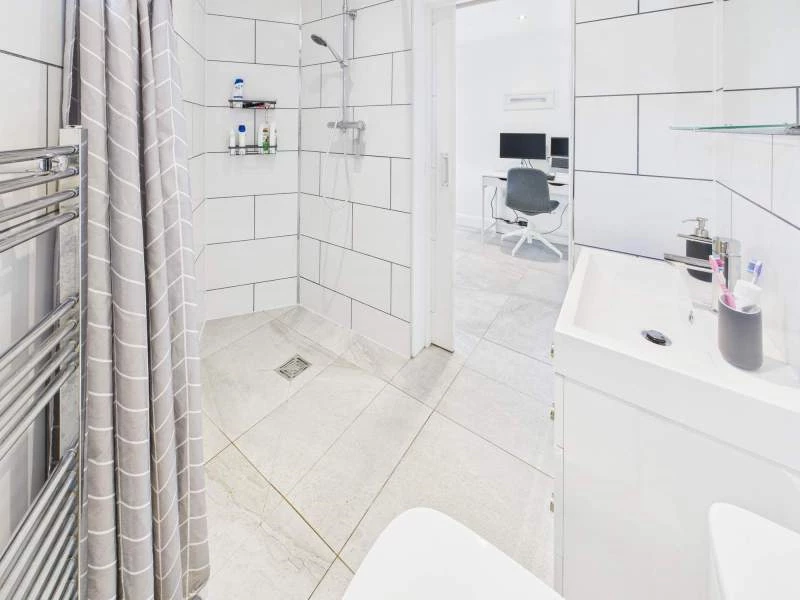 Shower Room/Wc