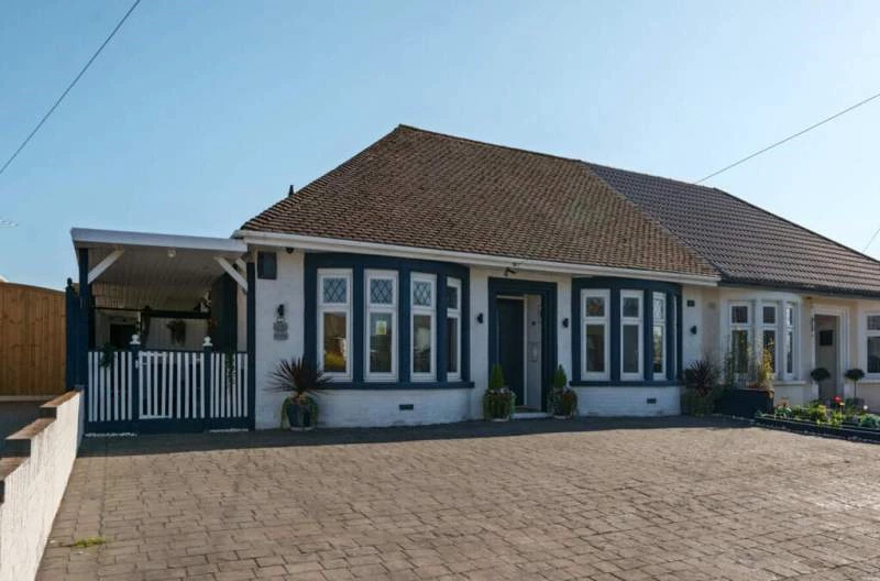 Property photo: Tyn-y-Parc Road, Rhiwbina, CF14