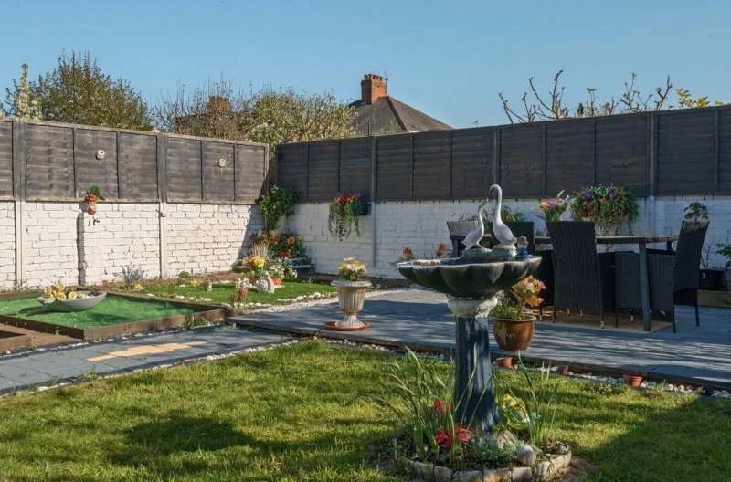 Paved Terrace/Rear Garden