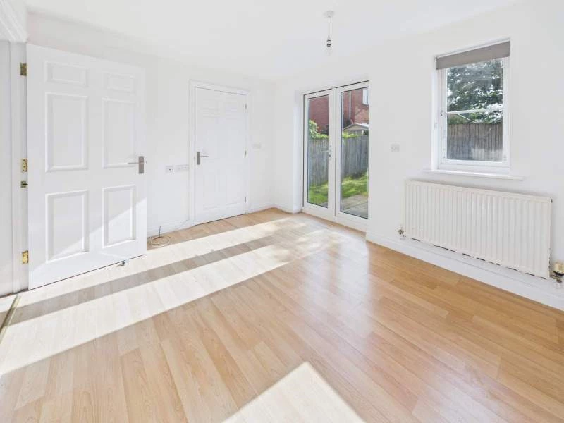 Ground Floor Bedroom/Guest Room