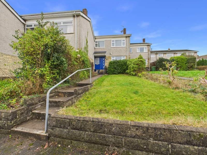 Front Garden & Entrance