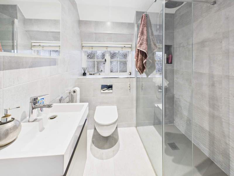Shower Room/Wc