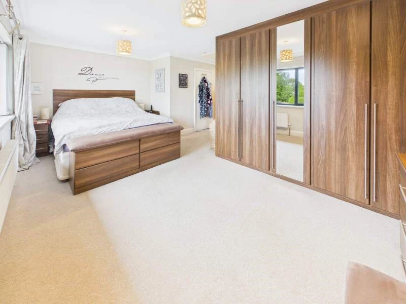 Principal bedroom