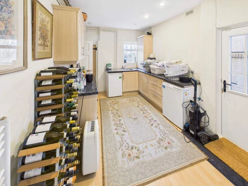Spare Kitchen