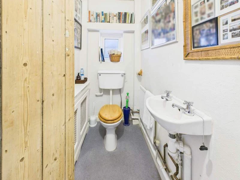 WC 2