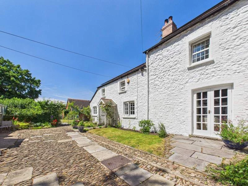 Cottage 3 and 4